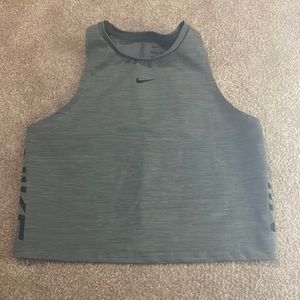 nike cropped workout top